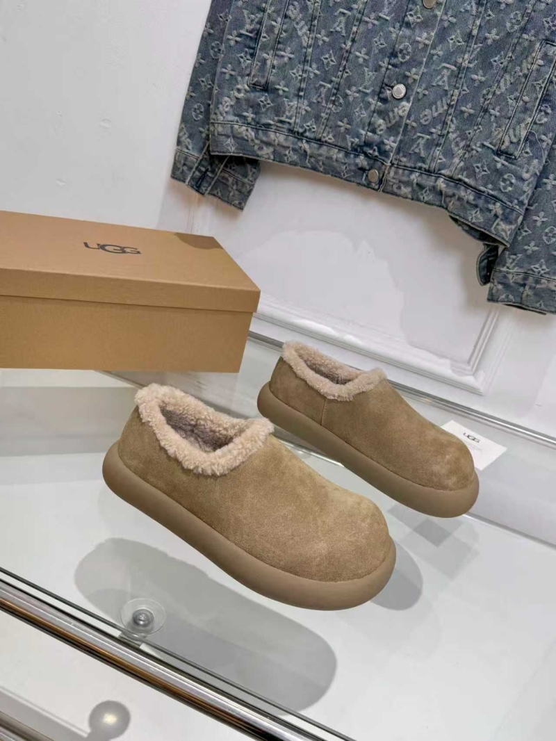 Ugg Flat Shoes